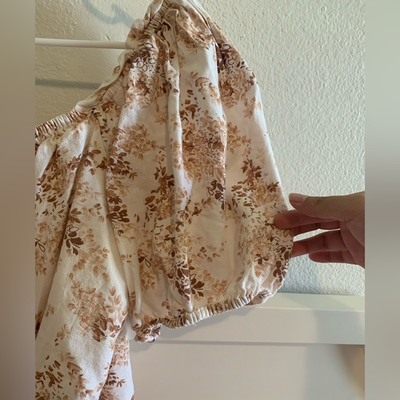 Abercrombie & Fitch Linen-Blend Puff Sleeve Top Size Medium - Picture 4 of 5